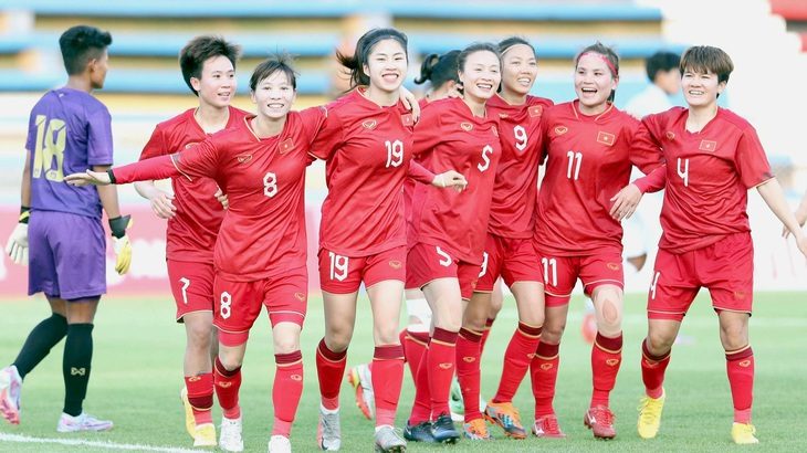 base64-1729268571739187611821 Bóng đá nữ Việt Nam và chuyện cổ tích dài 30 năm - Ảnh 1.
